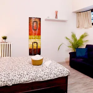 https://morena-guest-house-lucca.italymilanhotels.net
